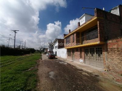 Casa de 5 alcobas en venta en Centro, Mosquera, 200 m² · foto 19 de 20