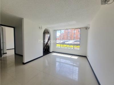 Apartamento de 2 alcobas en venta en Grival, Mosquera, 49 m² · foto 2 de 17