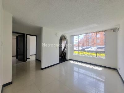 Apartamento de 2 alcobas en venta en Grival, Mosquera, 49 m² · foto 3 de 17