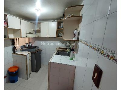 Casa de 5 alcobas en venta en Barrio Ciudad Roma, Bogotá, 183 m² · foto 5 de 20