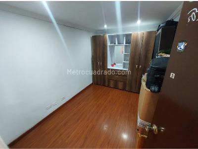 Casa de 5 alcobas en venta en Barrio Ciudad Roma, Bogotá, 183 m² · foto 8 de 20