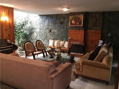 Casa de 5 alcobas en venta en Centro, Funza, 488 m² · foto 2 de 20