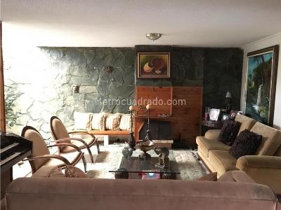 Casa de 5 alcobas en venta en Centro, Funza, 488 m² · foto 3 de 20