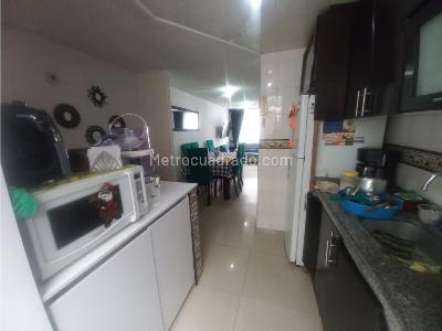 Casa de 4 alcobas en venta en Senderos De Funza Ii, Funza, 82 m² · foto 6 de 20
