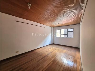 Casa de 5 alcobas en venta en Bella Vista, Bogotá, 380 m² · foto 3 de 19