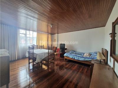 Casa de 5 alcobas en venta en Bella Vista, Bogotá, 380 m² · foto 8 de 19