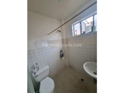 Casa de 5 alcobas en venta en Bella Vista, Bogotá, 380 m² · foto 14 de 19