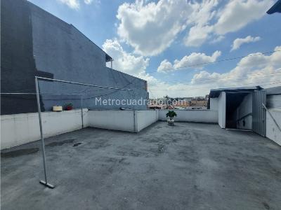 Casa de 5 alcobas en venta en Bella Vista, Bogotá, 380 m² · foto 18 de 19