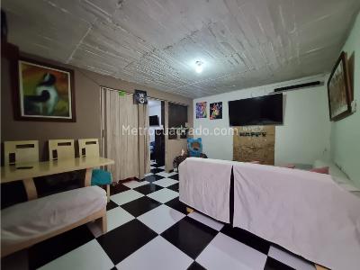Casa de 5 alcobas en venta en Samarkanda, Funza, 205 m² · foto 15 de 20