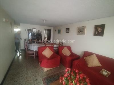Casa de 5 alcobas en venta en Bellisca, Funza, 270 m² · foto 2 de 20