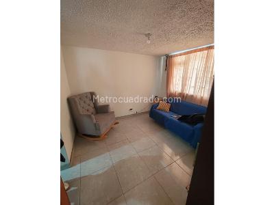 Casa de 5 alcobas en venta en Barrio Remanso Sur, Bogotá, 302 m² · foto 6 de 17