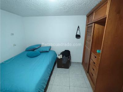 Casa de 5 alcobas en venta en Barrio Remanso Sur, Bogotá, 302 m² · foto 7 de 17