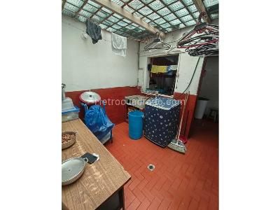 Casa de 5 alcobas en venta en Barrio Remanso Sur, Bogotá, 302 m² · foto 11 de 17
