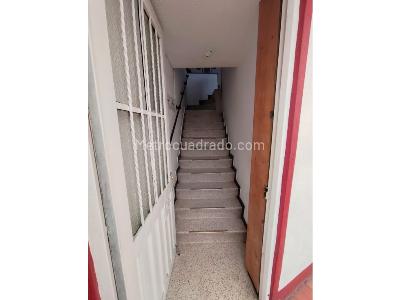 Casa de 5 alcobas en venta en Barrio Remanso Sur, Bogotá, 302 m² · foto 13 de 17