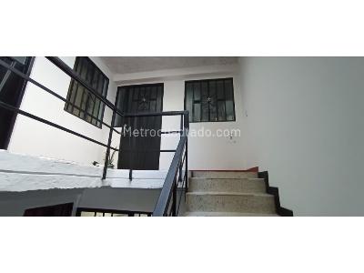 Casa de 5 alcobas en venta en Villa Luz, Bogotá, 305 m² · foto 4 de 19