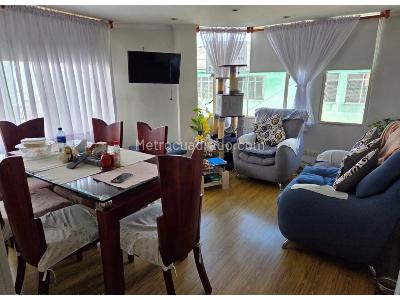 Apartamento de 3 alcobas en venta en San Antonio, Bogotá, 58 m² · foto 2 de 20
