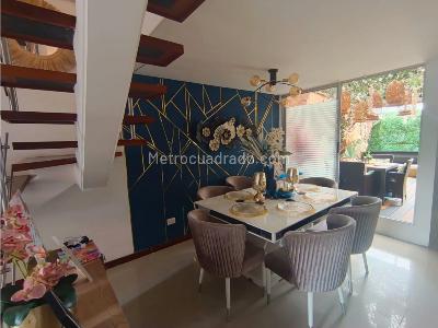 Casa de 5 alcobas en venta en Pinares, Chía, 210 m² · foto 6 de 20