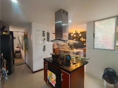Casa de 5 alcobas en venta en Pinares, Chía, 210 m² · foto 10 de 20