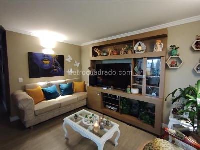 Apartamento de 3 alcobas en venta en Mallorca, Mosquera, 58 m² · foto 2 de 20
