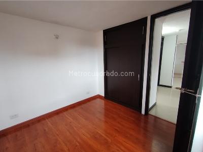 Apartamento en venta en Senderos De San Isidro, Mosquera · foto 8 de 20