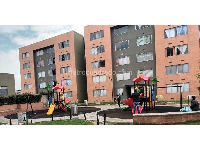 Apartamento de 2 alcobas en venta en Planadas, Mosquera, 48 m² · foto 20 de 20