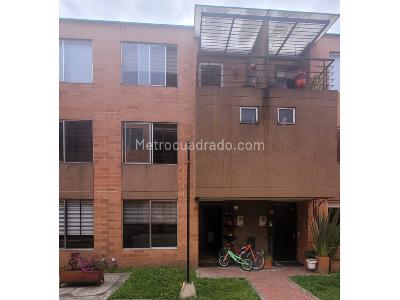 Casa de 3 alcobas en venta en Centro, Mosquera, 84 m² · foto 3 de 20