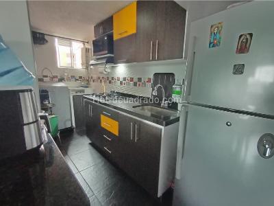 Apartamento de 3 alcobas en venta en Parque De San Isidro, Mosquera, 59 m² · foto 5 de 19