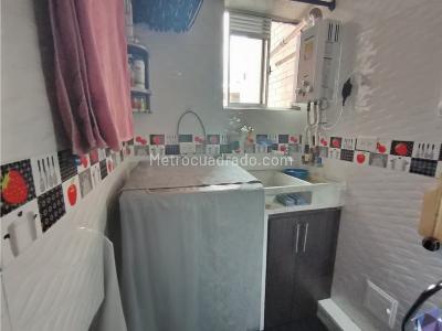 Apartamento de 3 alcobas en venta en Parque De San Isidro, Mosquera, 59 m² · foto 6 de 19