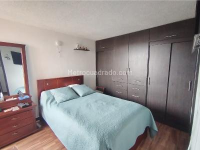 Apartamento de 3 alcobas en venta en Parque De San Isidro, Mosquera, 59 m² · foto 9 de 19