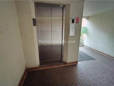 Apartamento de 3 alcobas en venta en Parque De San Isidro, Mosquera, 59 m² · foto 17 de 19