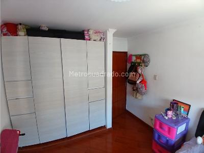 Casa en venta en La Cabaña, Mosquera · foto 14 de 20