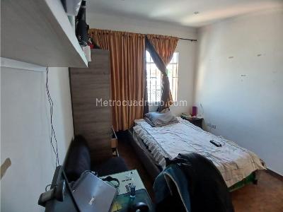 Casa en venta en La Cabaña, Mosquera · foto 16 de 20