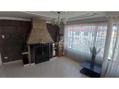 Casa de 5 alcobas en venta en El Sol, Funza, 237 m² · foto 4 de 20