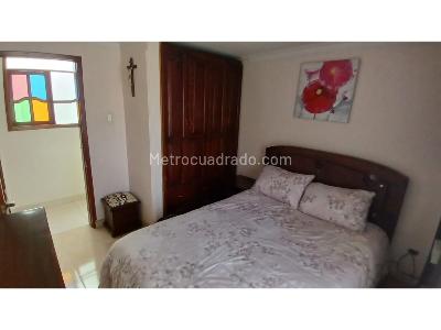 Casa de 5 alcobas en venta en El Sol, Funza, 237 m² · foto 14 de 20