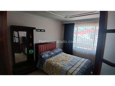 Casa de 5 alcobas en venta en El Sol, Funza, 237 m² · foto 15 de 20