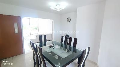 Apartamento de 4 alcobas en venta en Edificio Excalibur, Girardot, 137 m² · foto 12 de 20