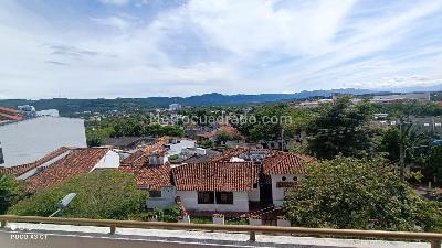 Apartamento de 4 alcobas en venta en Edificio Excalibur, Girardot, 137 m² · foto 15 de 20
