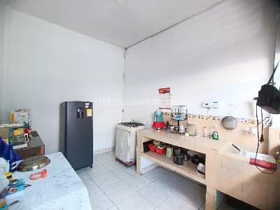 Casa de 5 alcobas en venta en Carrera 7 Barrio Santander, Girardot, 421 m² · foto 6 de 20
