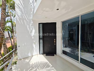 Casa de 3 alcobas en venta en Villas De Alcatraz, Girardot, 127 m² · foto 3 de 20