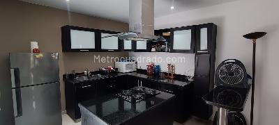 Casa de 3 alcobas en venta en Alcatraz, Girardot, 127 m² · foto 4 de 20