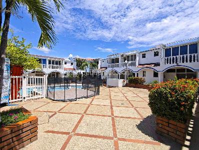 Casa de 3 alcobas en venta en Puerto Peñalisa, Girardot, 84 m² · foto 2 de 20