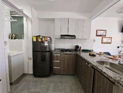 Apartamento de 2 alcobas en venta en Aqualina Green, Girardot, 50 m² · foto 4 de 18