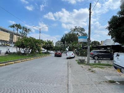 Casa de 5 alcobas en venta en Las Americas, Cali, 450 m² · foto 3 de 17