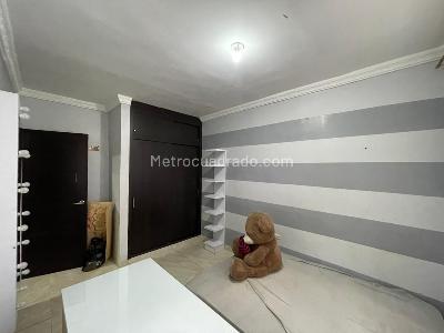 Casa de 5 alcobas en venta en Las Americas, Cali, 450 m² · foto 9 de 17
