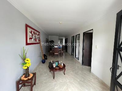 Casa de 5 alcobas en venta en Las Americas, Cali, 450 m² · foto 5 de 17