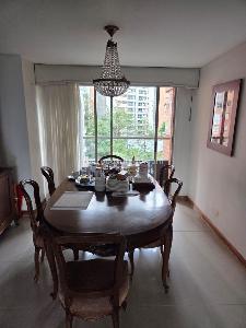 Apartamento de 3 alcobas en venta en Los Balsos, Medellín, 173 m² · foto 4 de 20