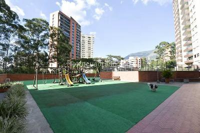 Apartamento de 3 alcobas en venta en Los Balsos, Medellín, 173 m² · foto 19 de 20
