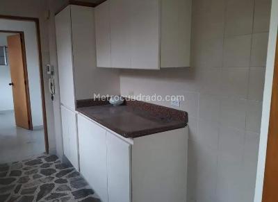 Apartamento de 3 alcobas en venta en Poblado San Lucas, Medellín, 140 m² · foto 3 de 20