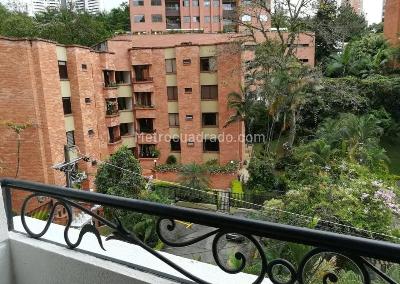 Apartamento de 3 alcobas en venta en Poblado San Lucas, Medellín, 140 m² · foto 4 de 20