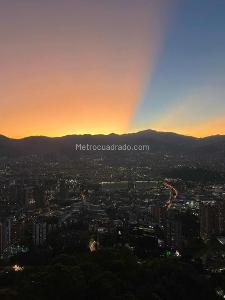 Apartamento de 2 alcobas en venta en El Poblado Las Palmas, Medellín, 87 m² · foto 9 de 20